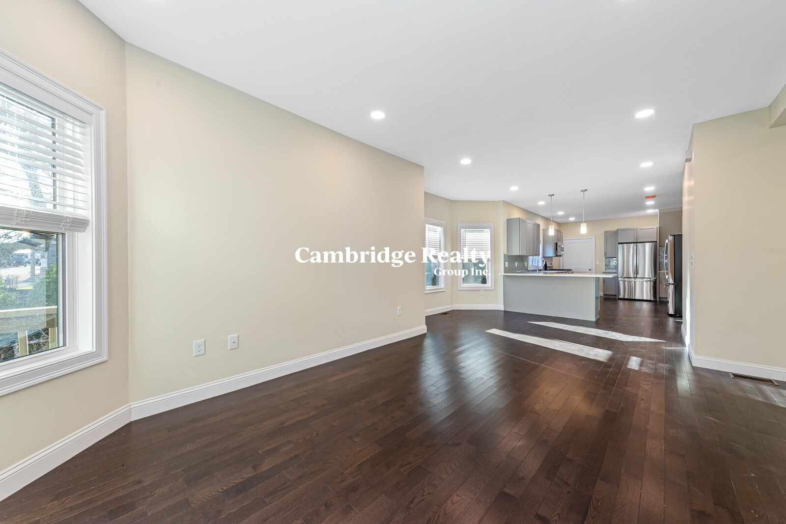 62 Bradbury Ave, Medford