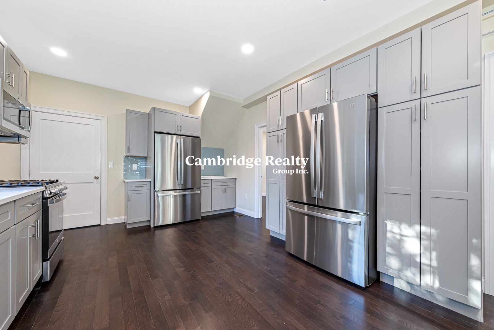 62 Bradbury Ave, Medford