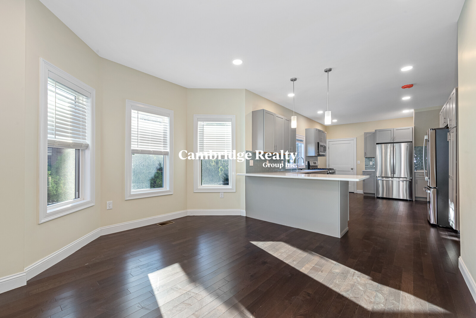 62 Bradbury Ave, Medford