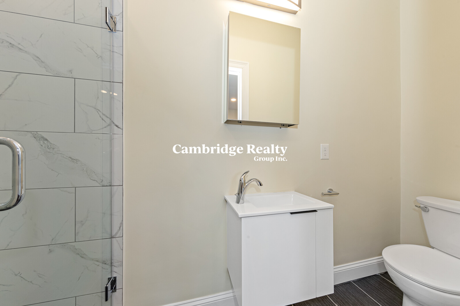 62 Bradbury Ave, Medford