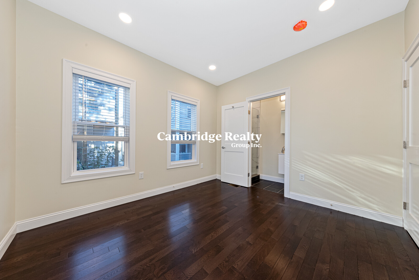 62 Bradbury Ave, Medford