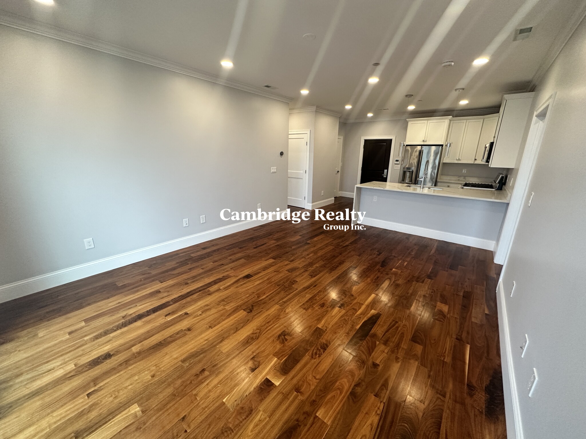 519 Broadway, Magoun Square