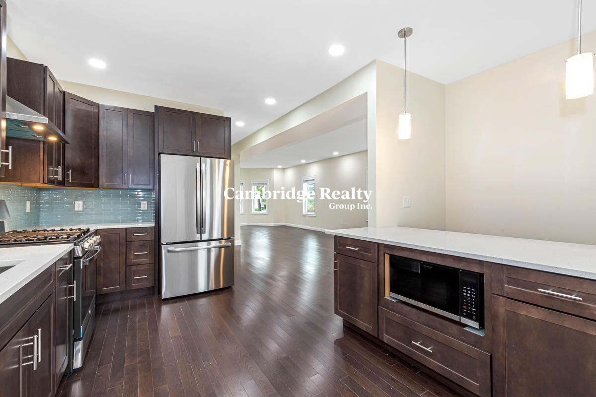 77 Winchester St, Medford