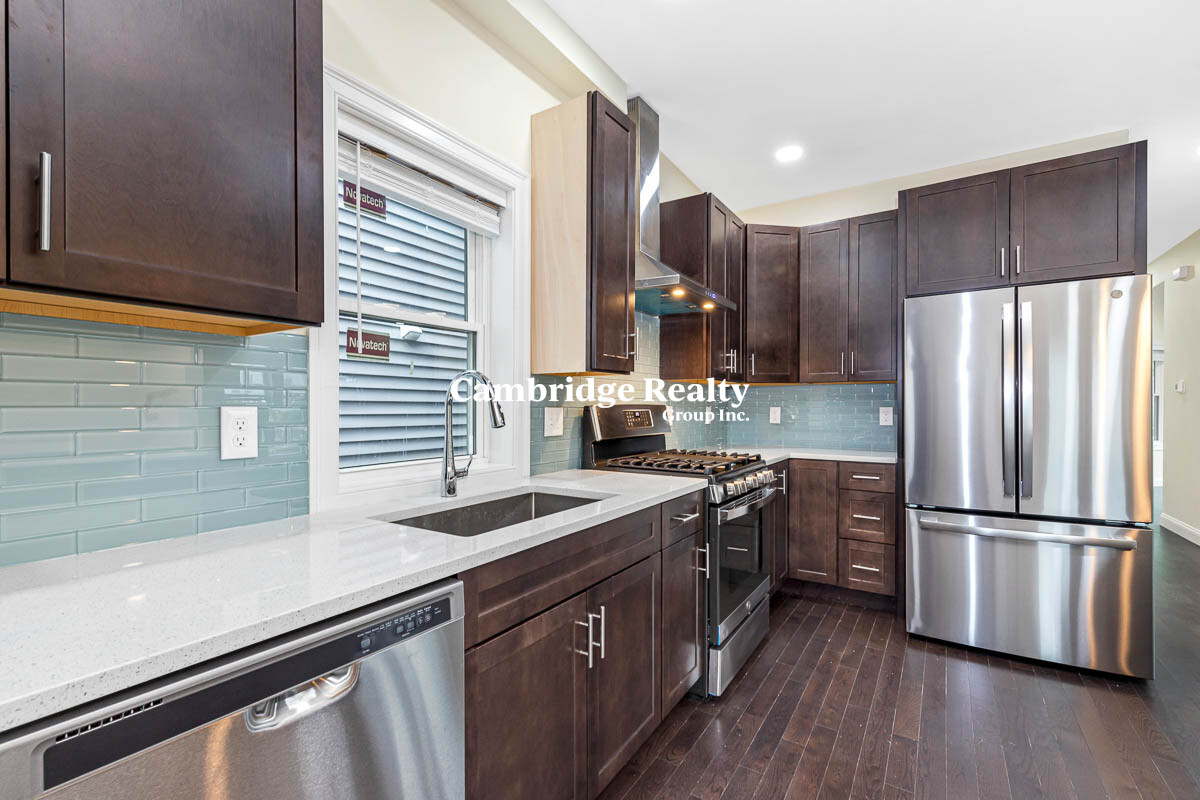 77 Winchester St, Medford