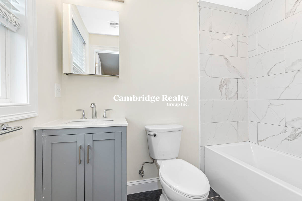 77 Winchester St, Medford