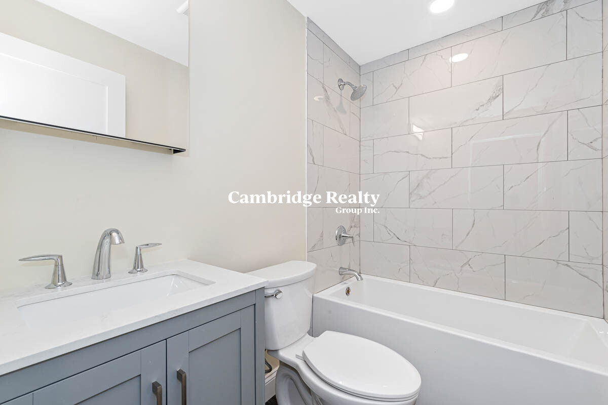 77 Winchester St, Medford