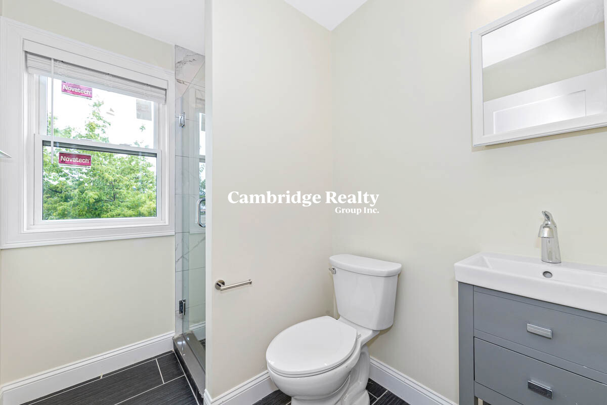 77 Winchester St, Medford