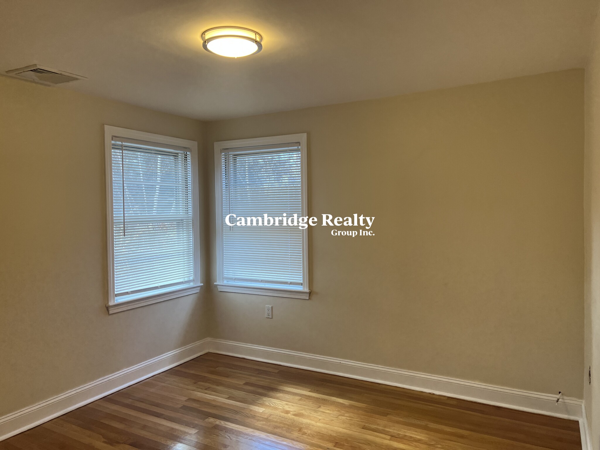 41 May St, West Cambridge