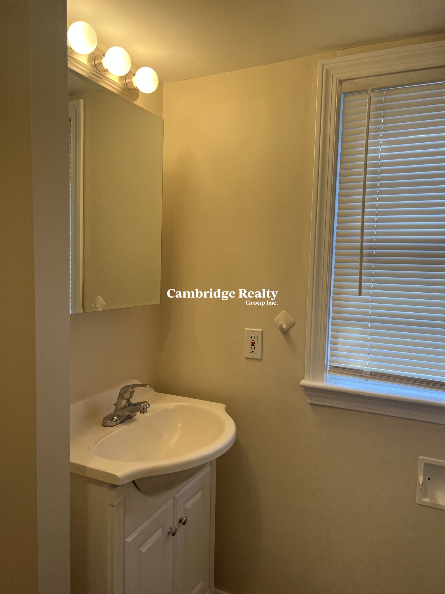 41 May St, West Cambridge