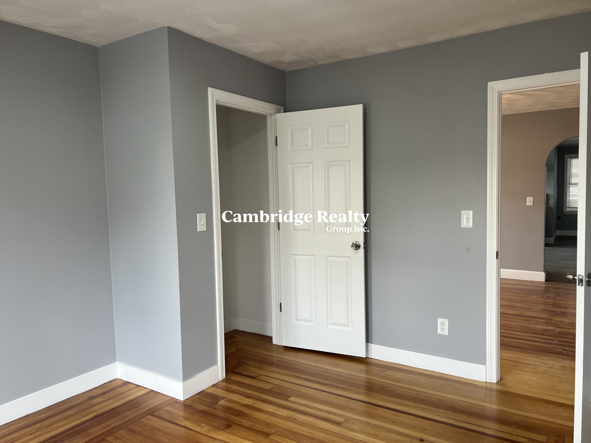 39 Albion St, Medford