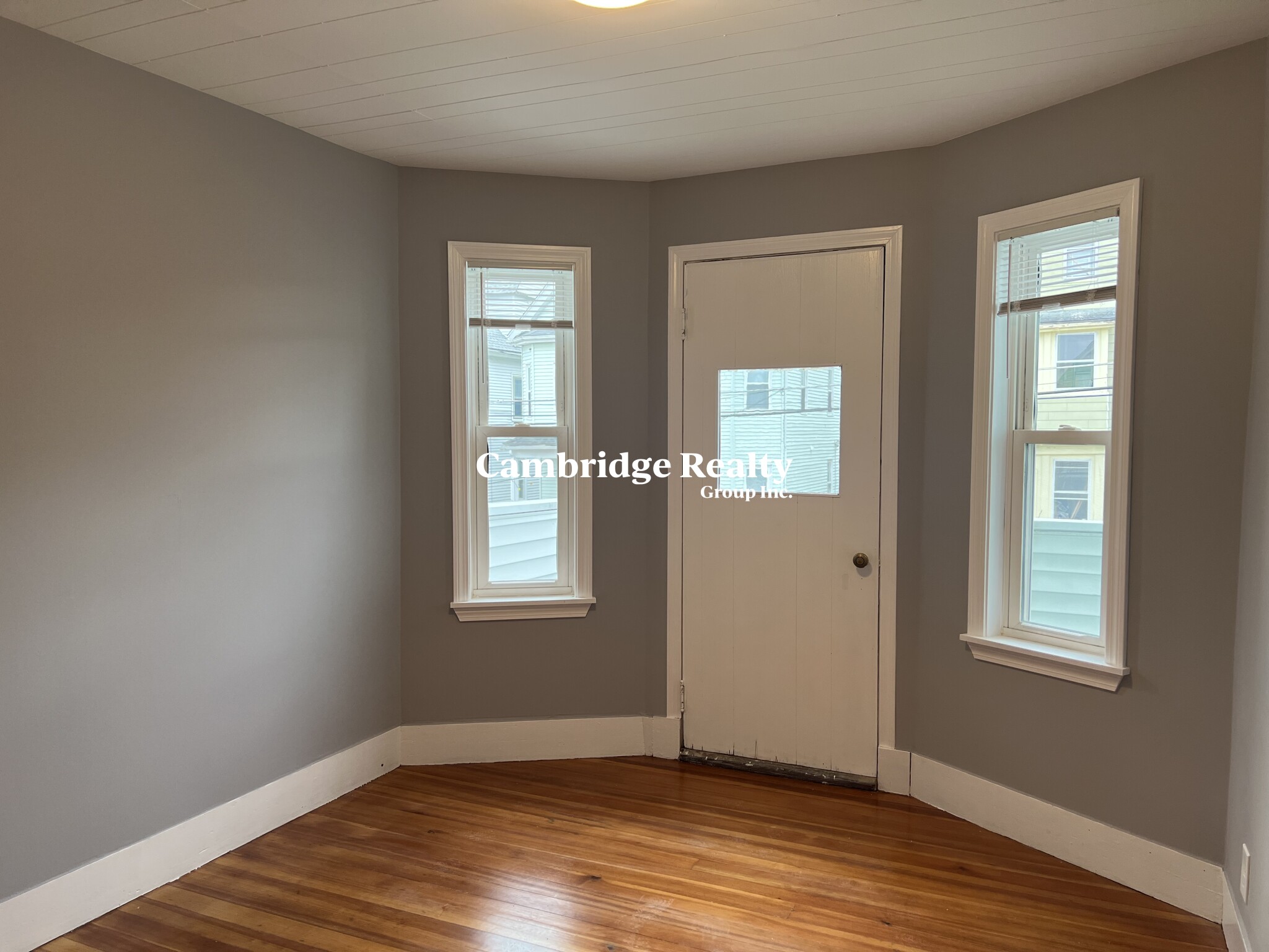 39 Albion St, Medford