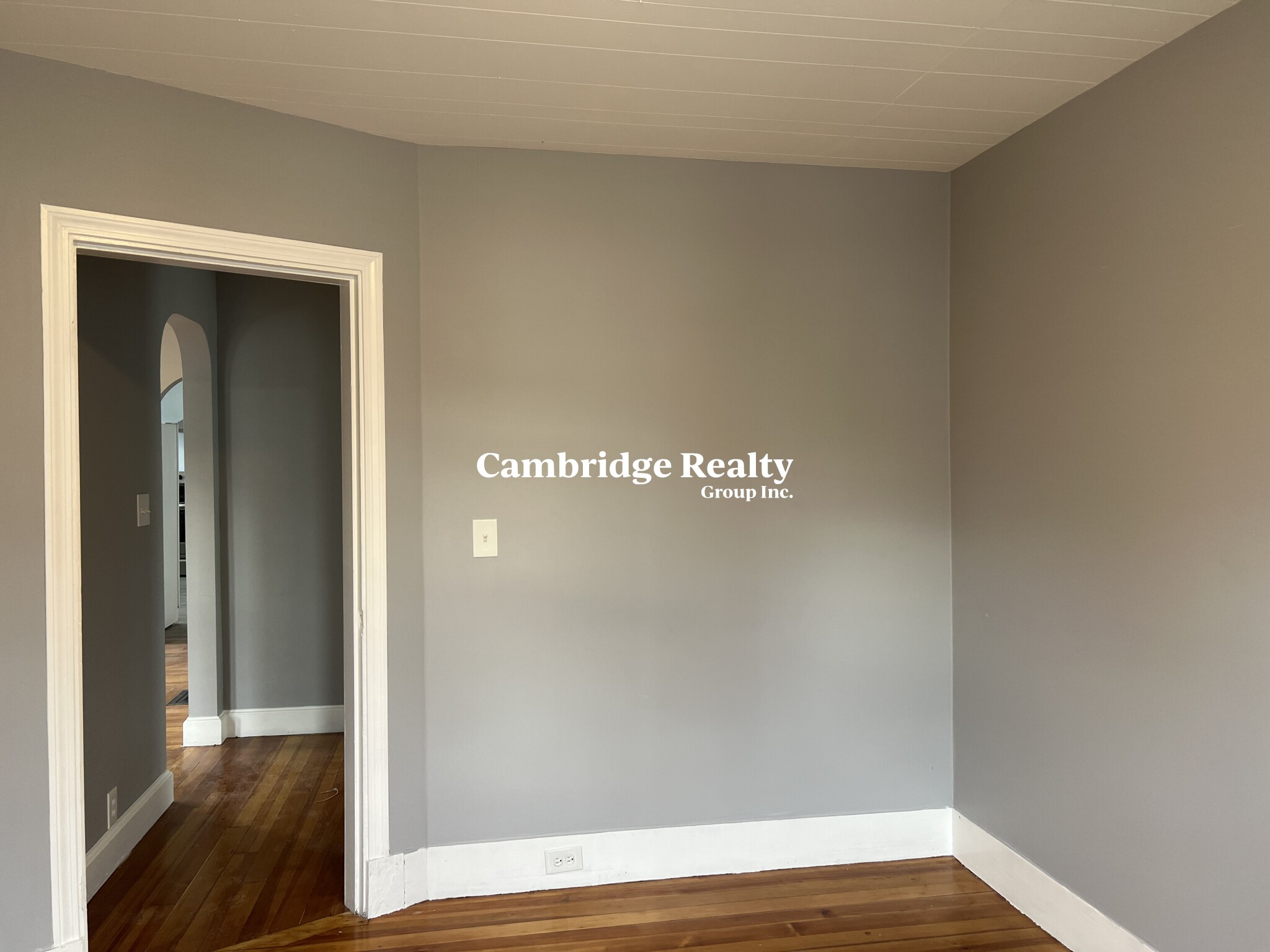 39 Albion St, Medford