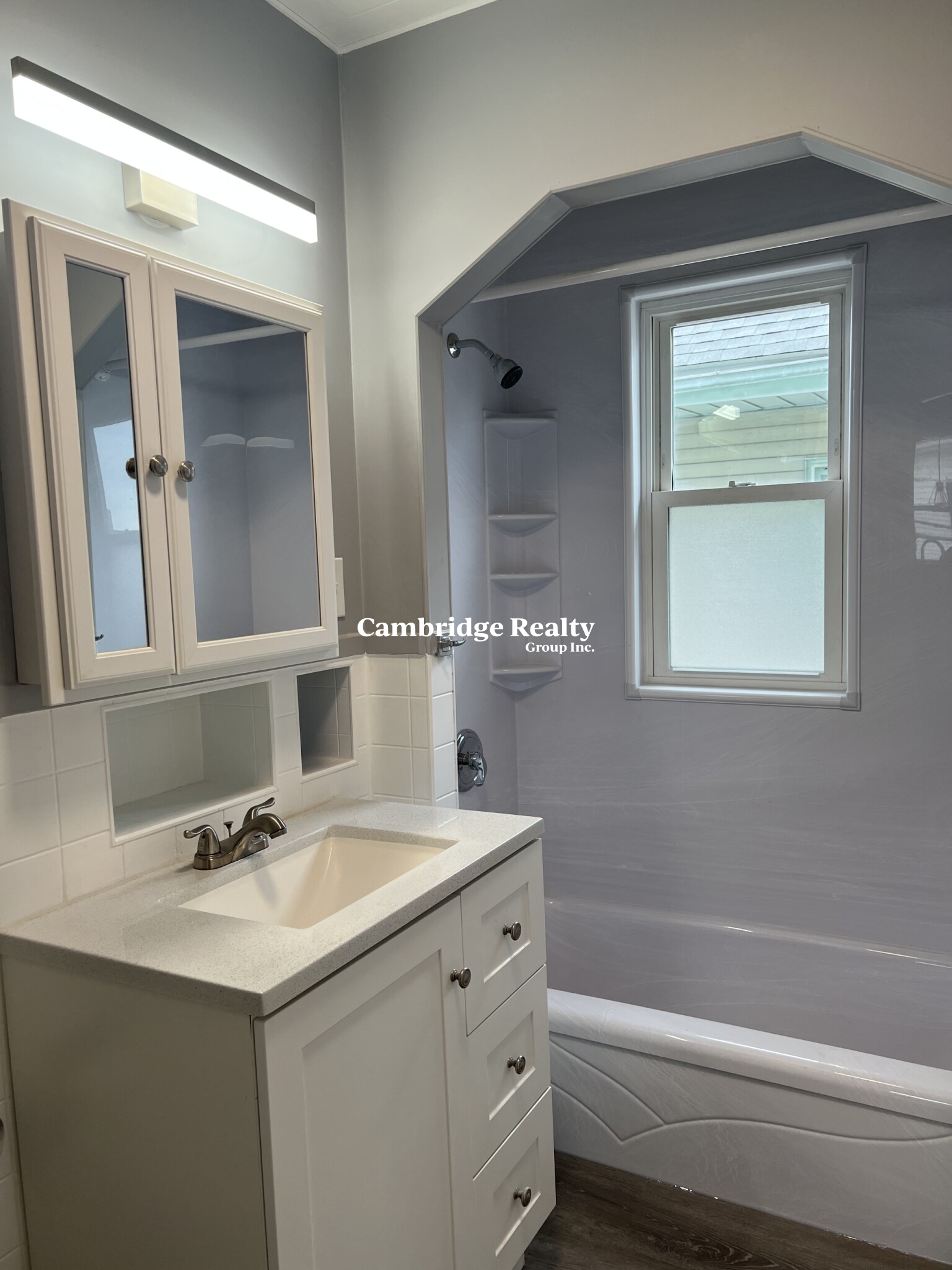 39 Albion St, Medford