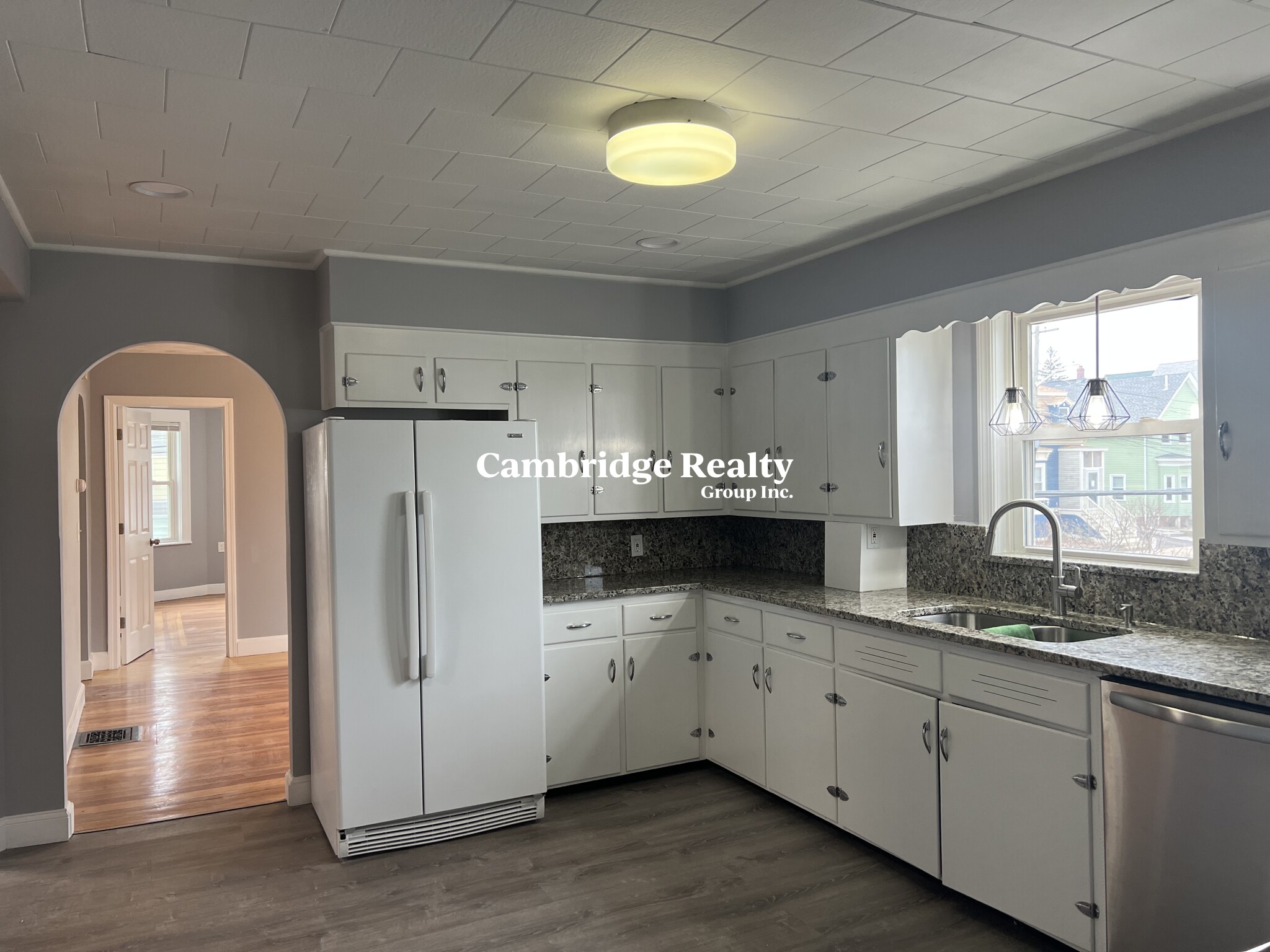 39 Albion St, Medford