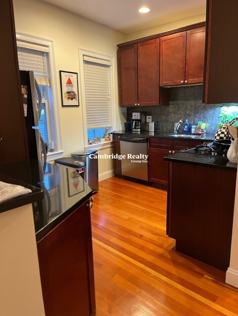 226 Banks St, Huron Village