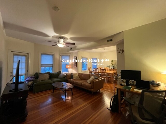 226 Banks St, Huron Village