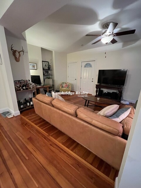 226 Banks St, Huron Village