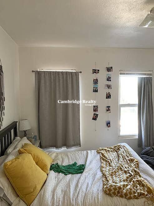 86 Fellsway West, East Somerville