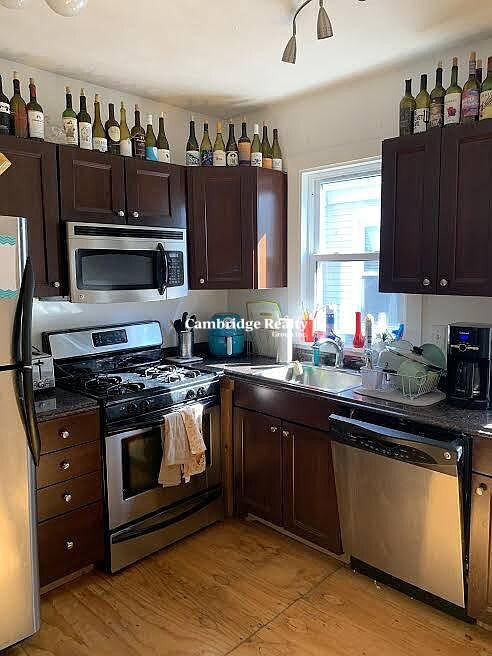 86 Fellsway West, East Somerville