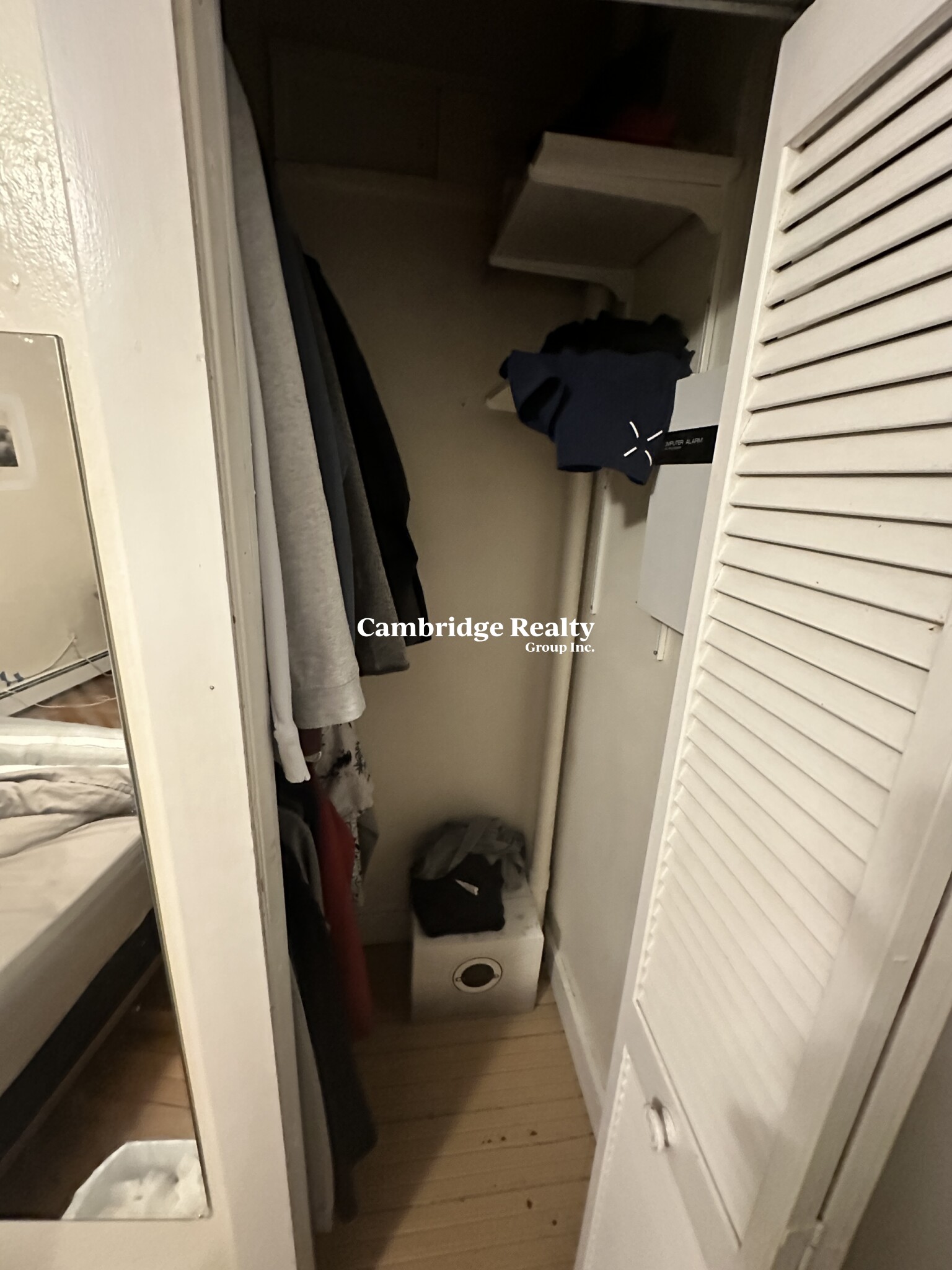 2 Walker Ct, Cambridgeport