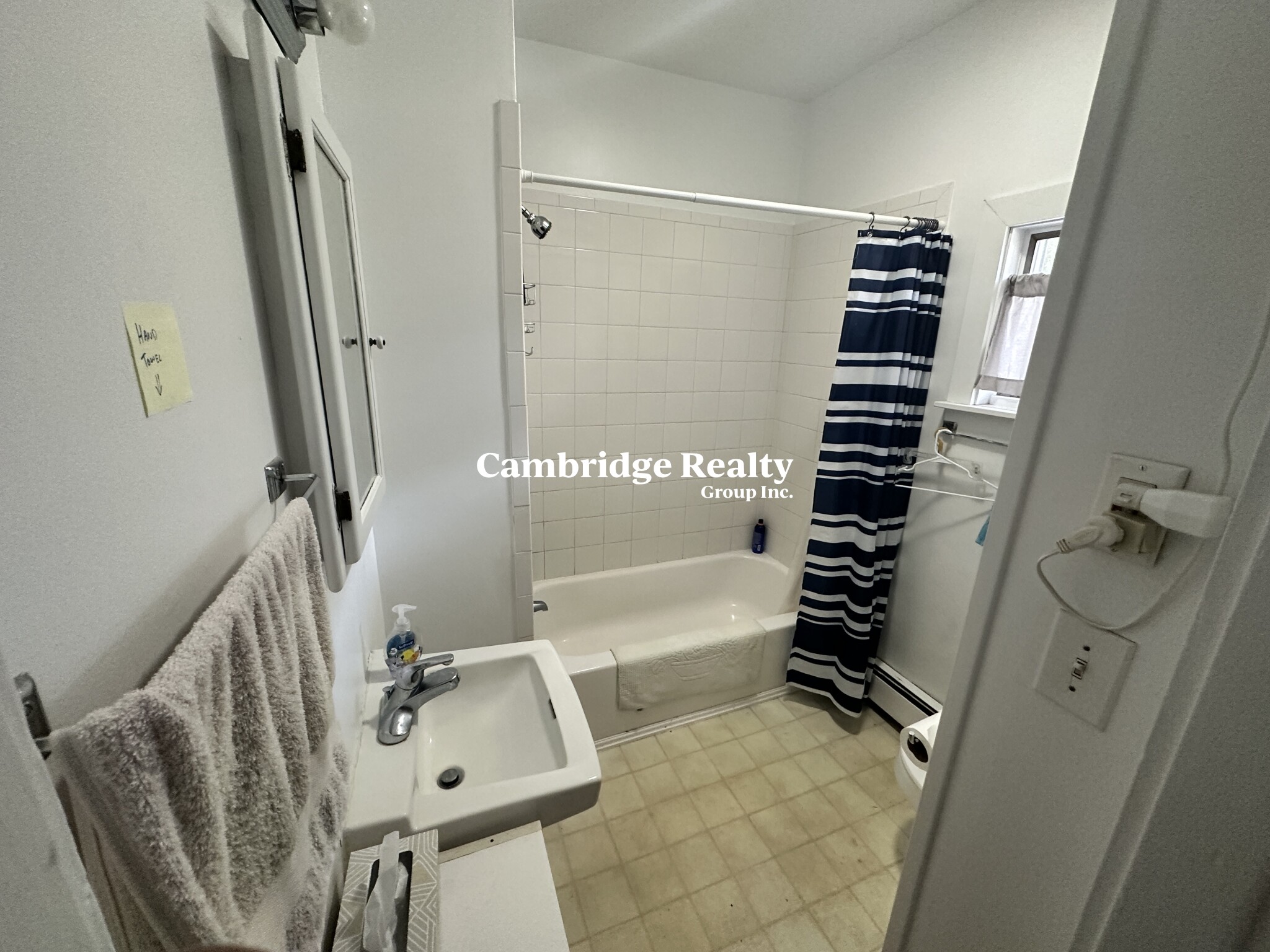 2 Walker Ct, Cambridgeport