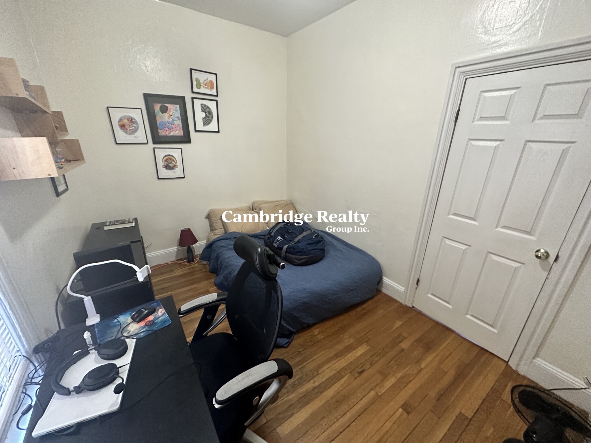 1 Walker Ct, Cambridgeport