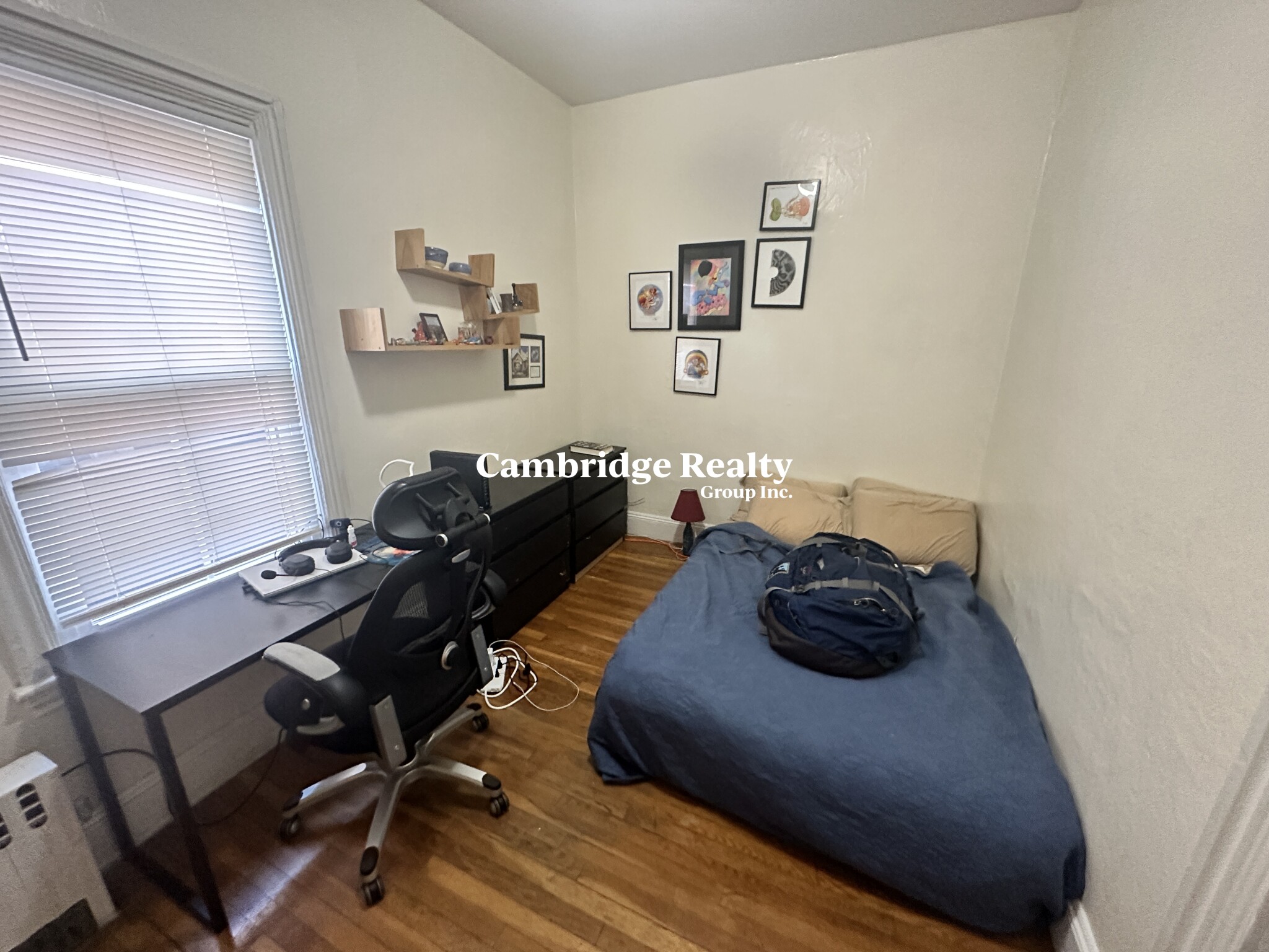 1 Walker Ct, Cambridgeport