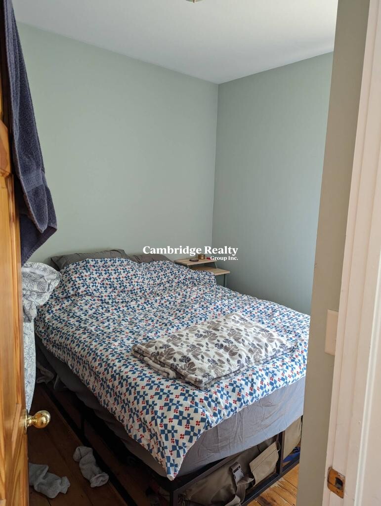 515 Medford St, Magoun Square