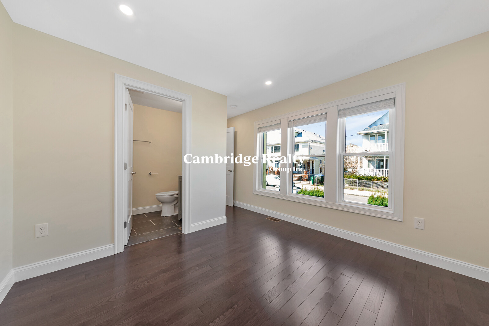 45 Wright Ave, Medford