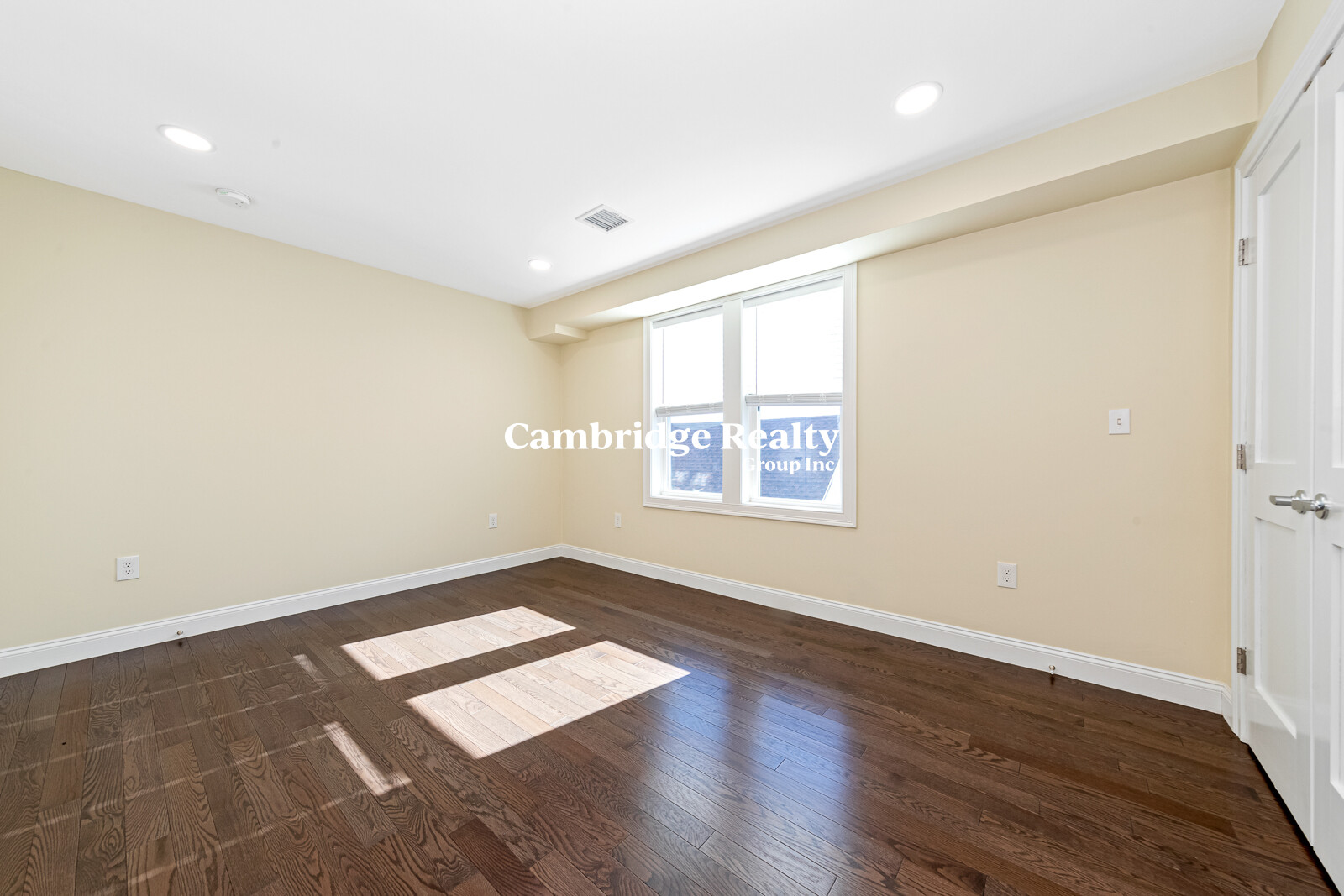 232 Fulton St, Medford