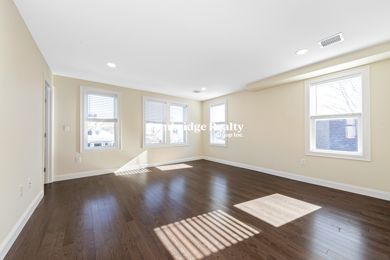 232 Fulton St, Medford