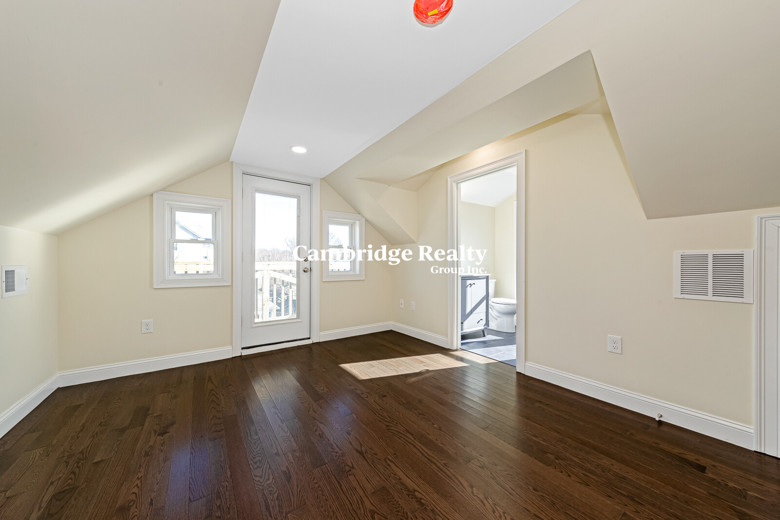 232 Fulton St, Medford