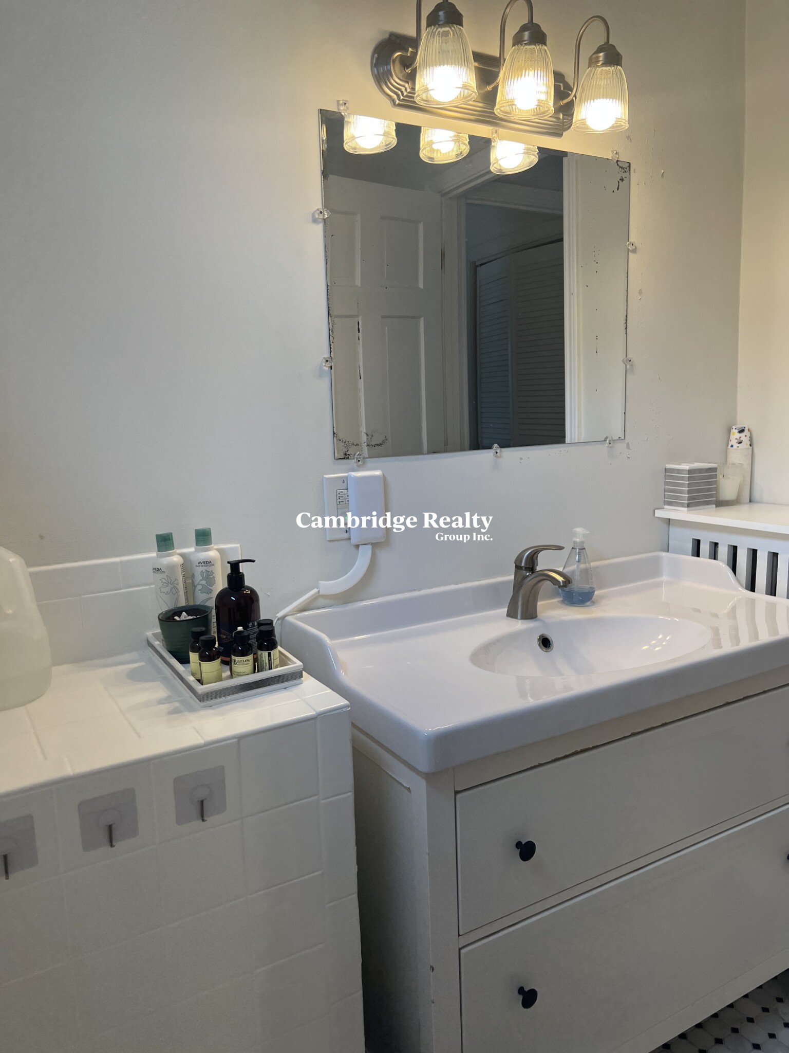 26 Surrey St, Harvard Square