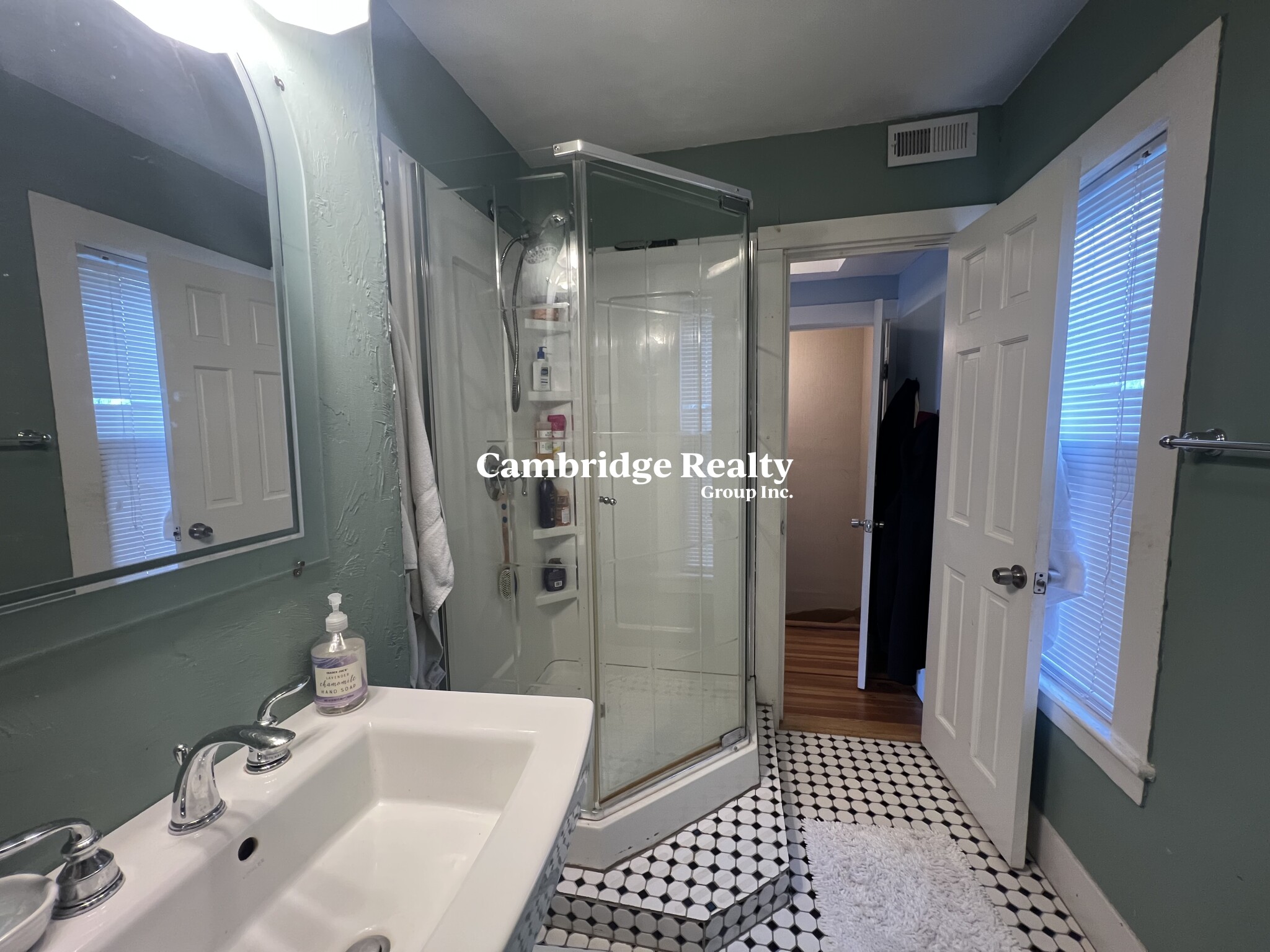 84 Irving St, Davis Square