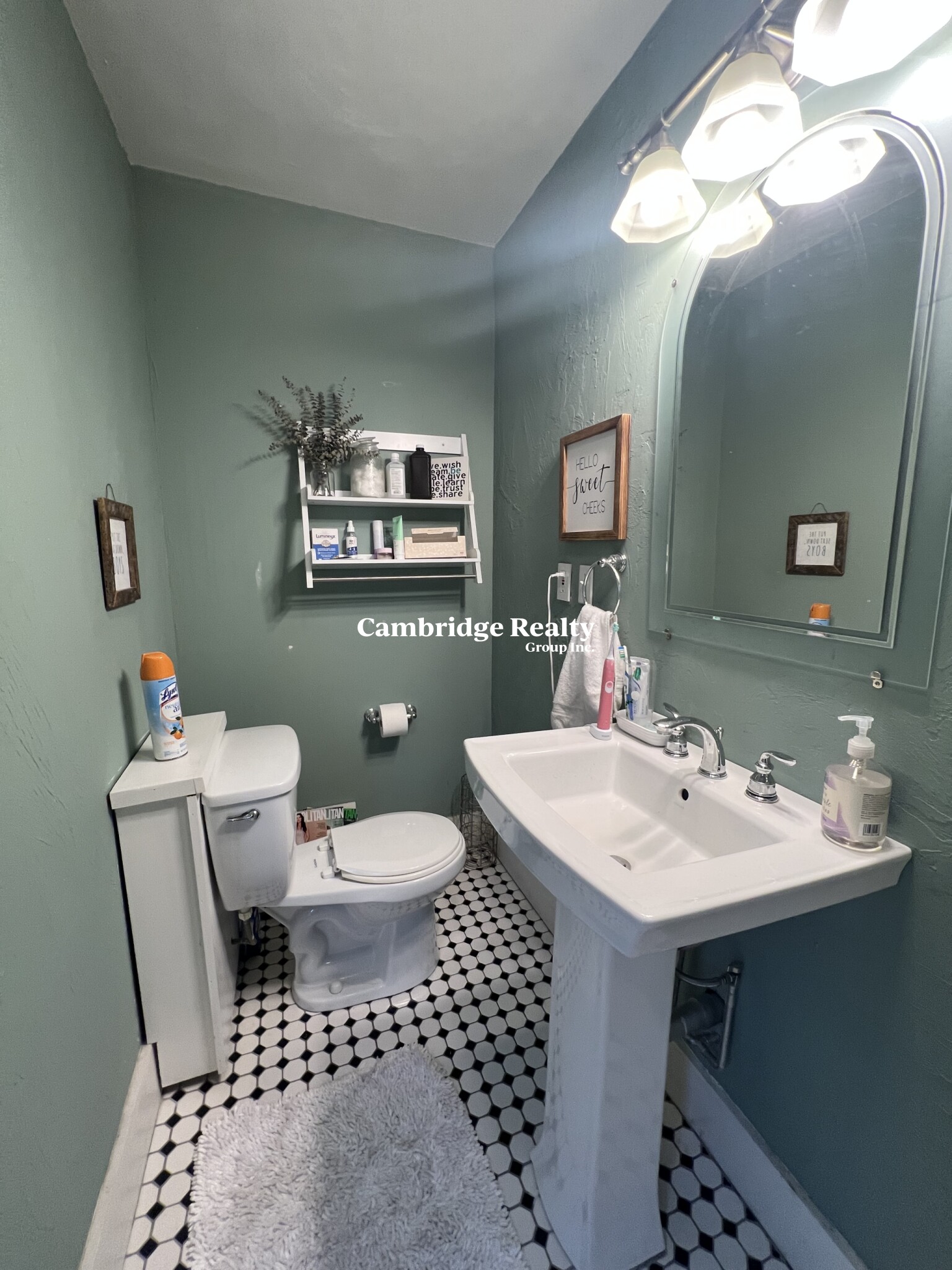 84 Irving St, Davis Square