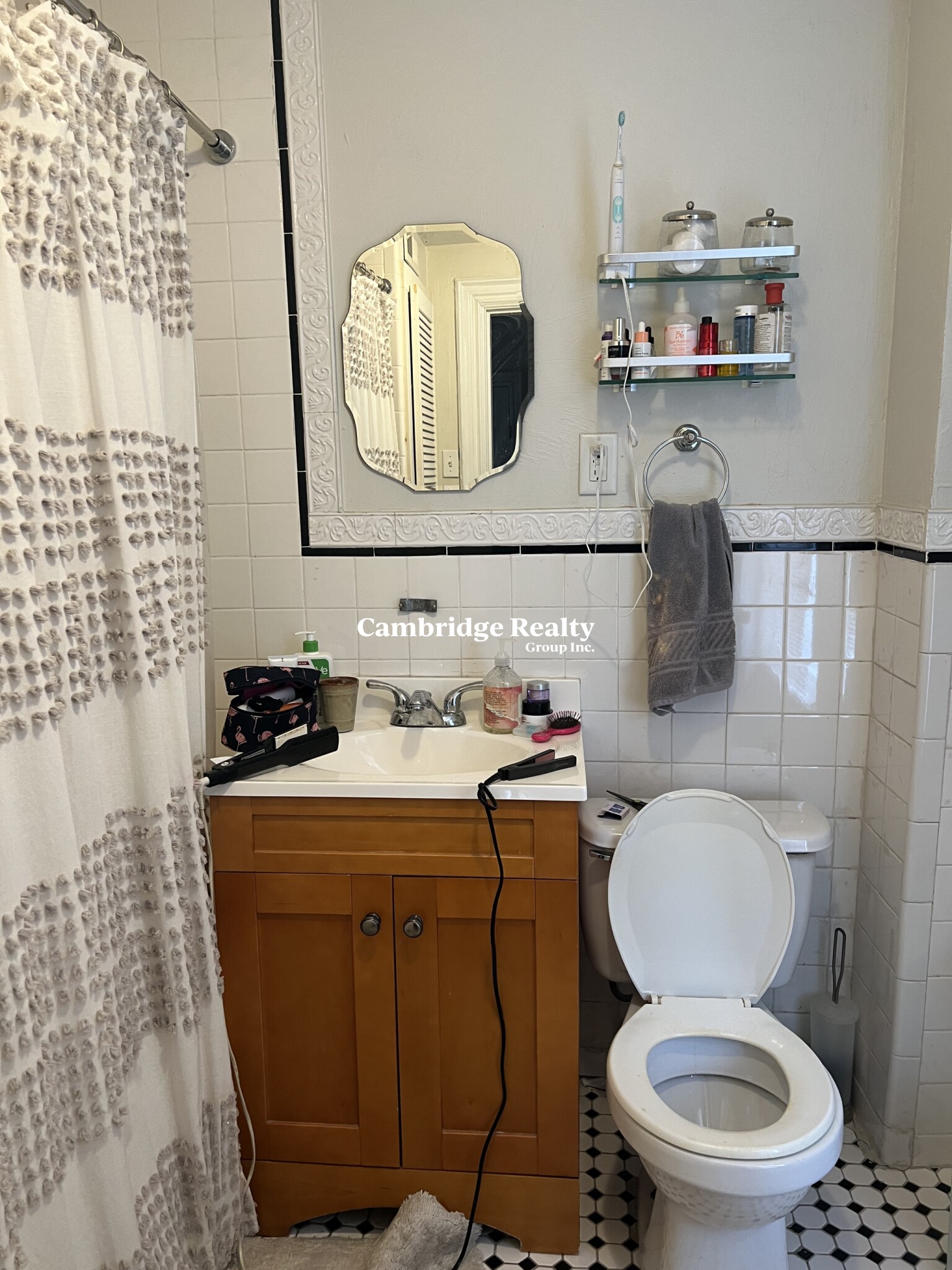 84 Irving St, Davis Square