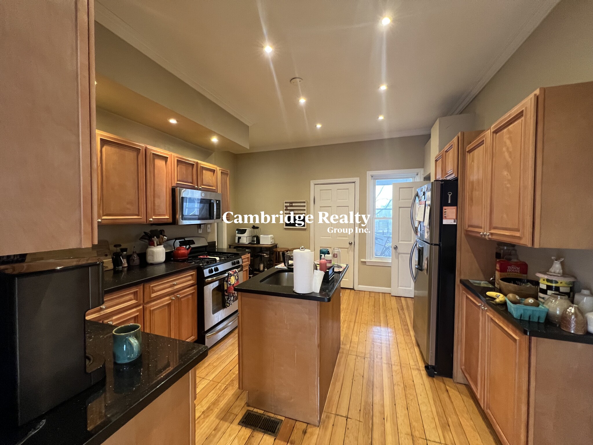 84 Irving St, Davis Square