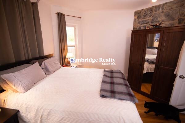 20 Lee St, Winter Hill