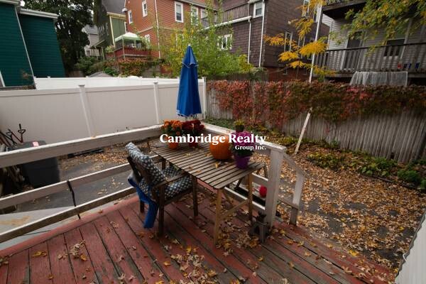 20 Lee St, Winter Hill