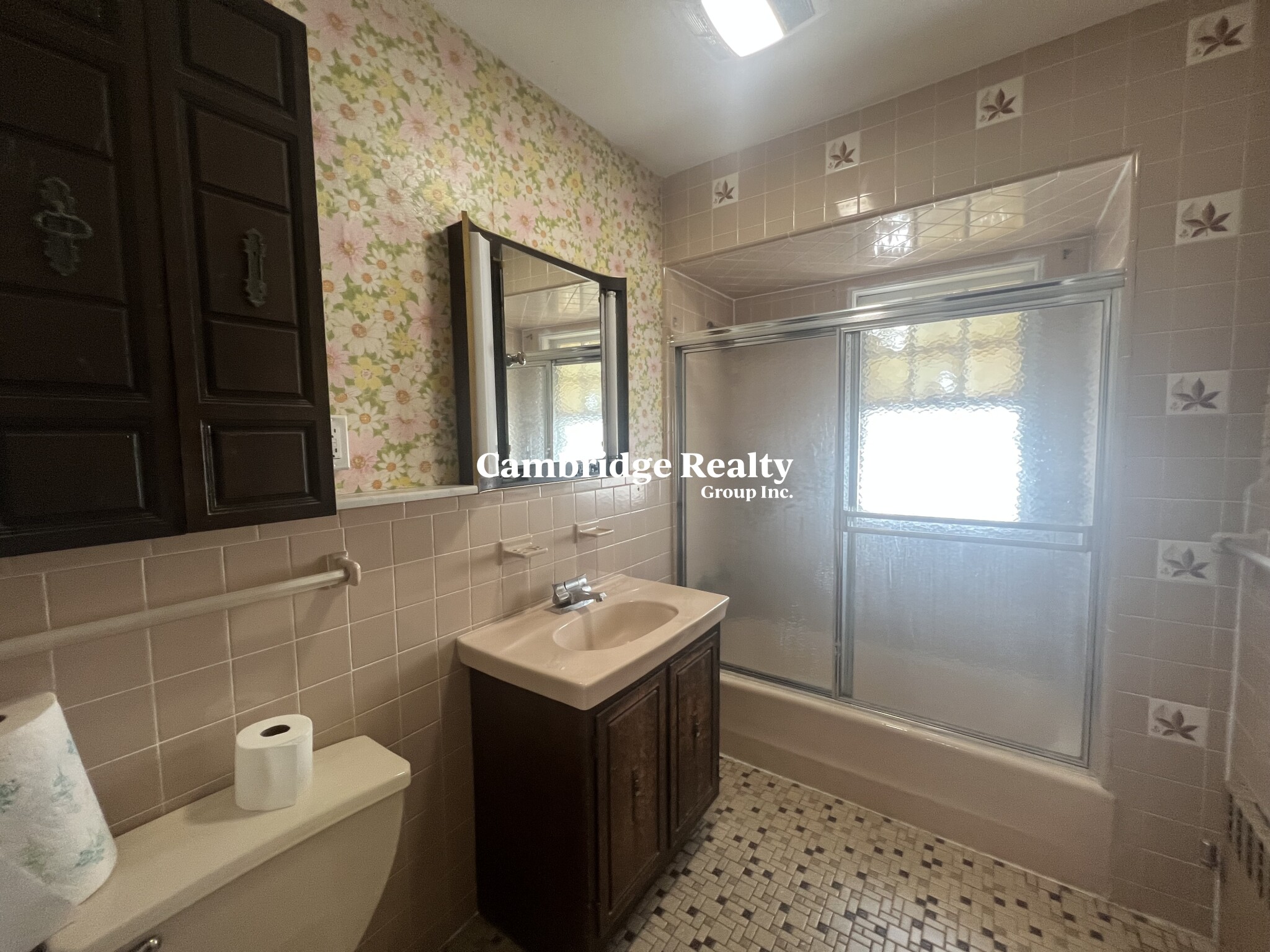 48 Cleveland St, Arlington