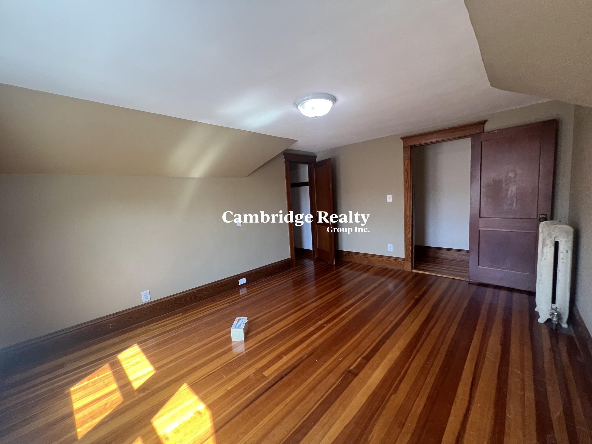 48 Cleveland St, Arlington