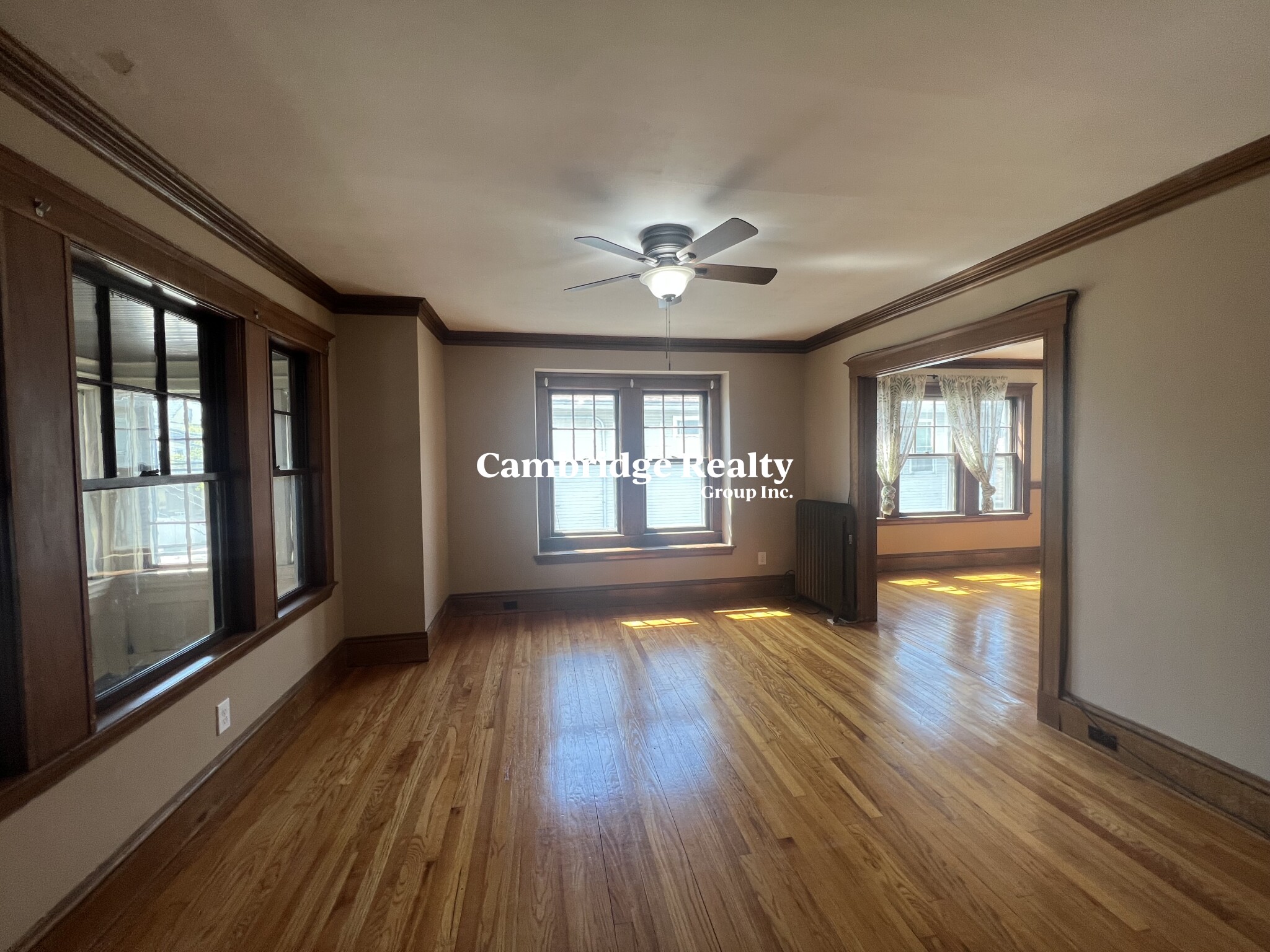 48 Cleveland St, Arlington