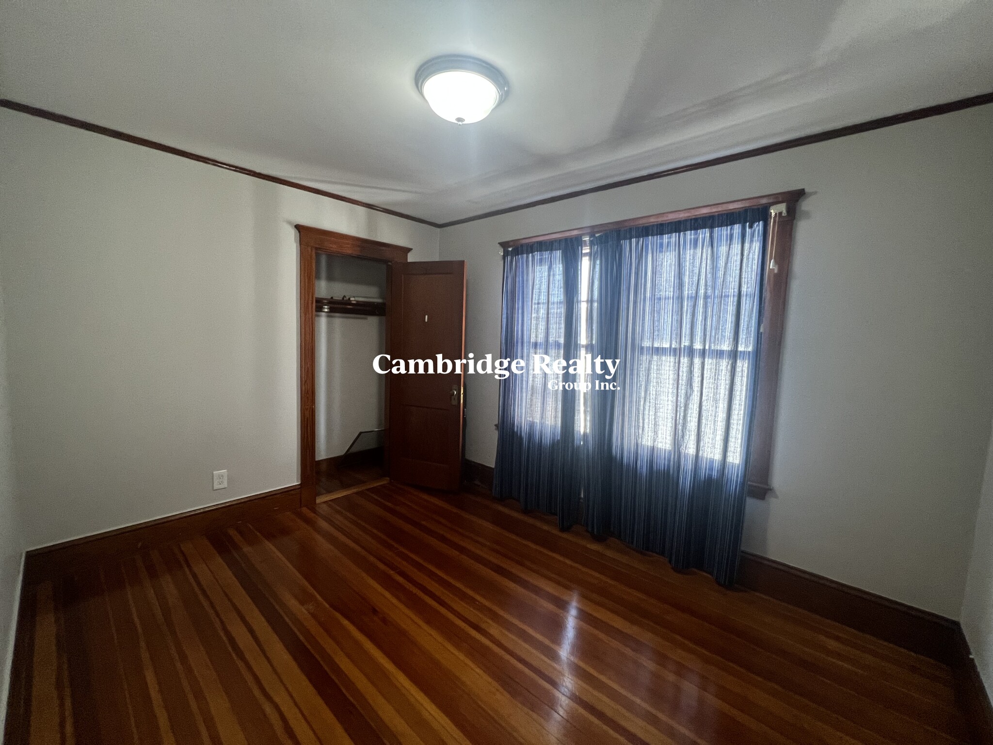 48 Cleveland St, Arlington