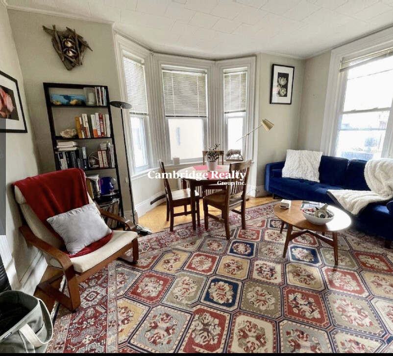 8 Park Ave, Davis Square