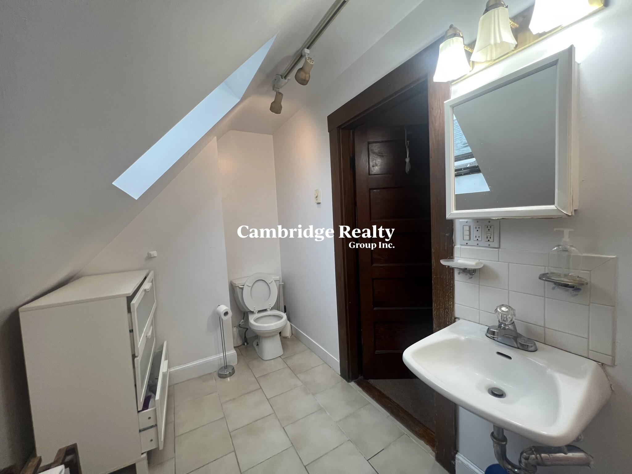 22 Liberty Ave, Davis Square