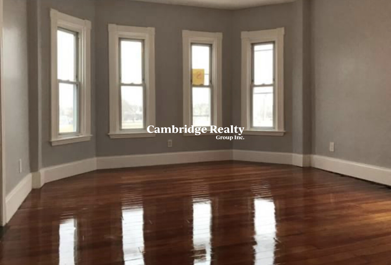 48 Fellsway, East Somerville