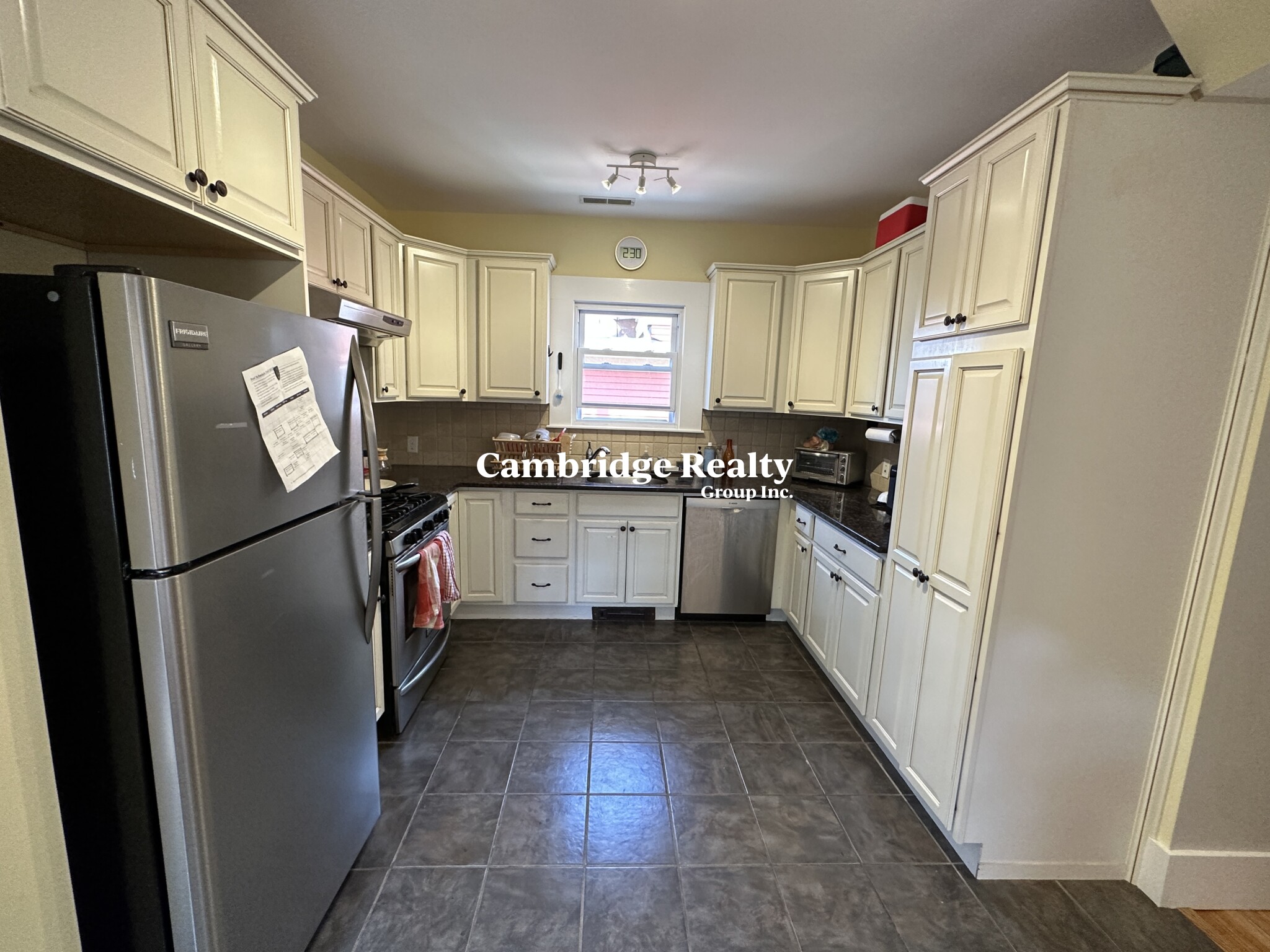 21 Irving St, Harvard Square