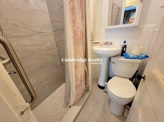 38 Jefferson St, Inman Square