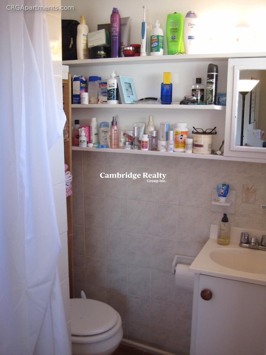 9 Cedar St, North Cambridge