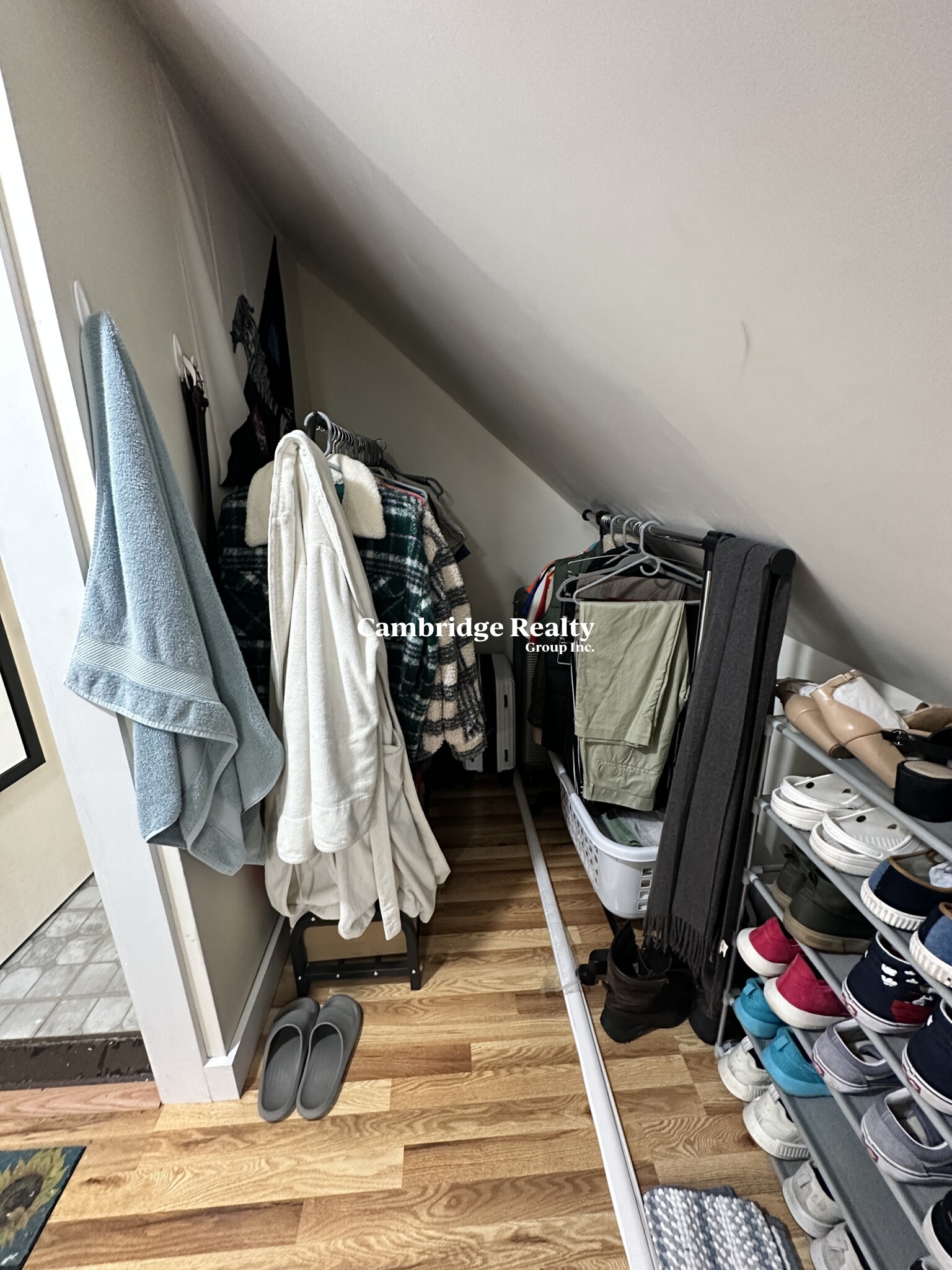 543 Broadway, Magoun Square